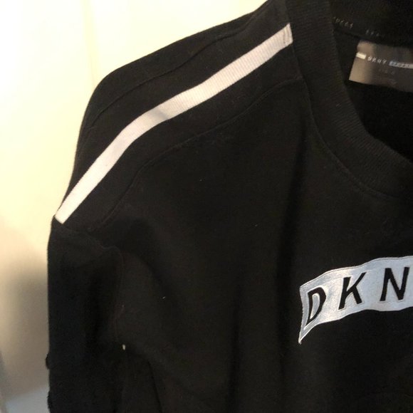 DKNY Sport | Top Black w Reflector Trim (size L) - Picture 1 of 6